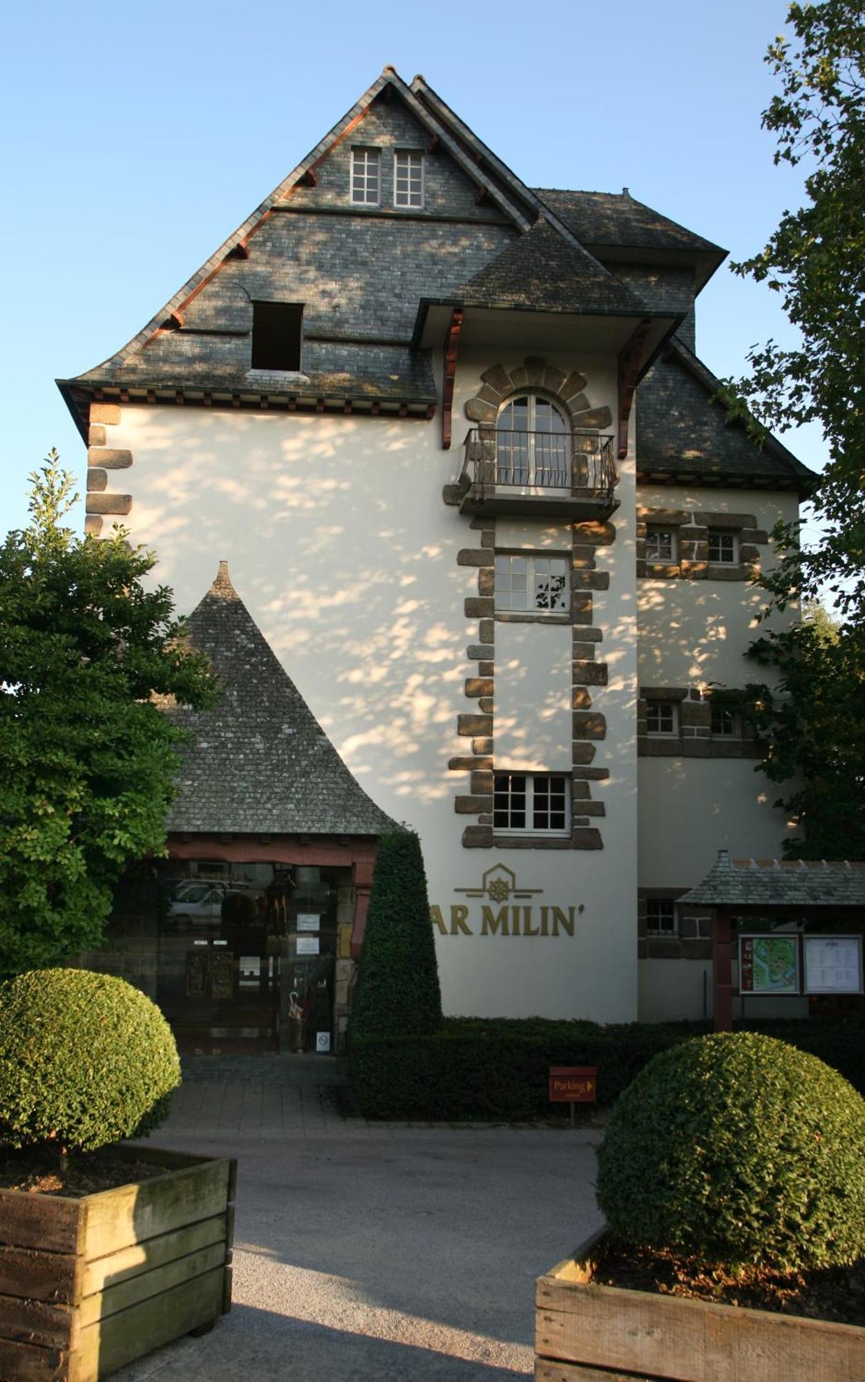 Logis Ar Milin Hotel Chateaubourg  Exterior photo