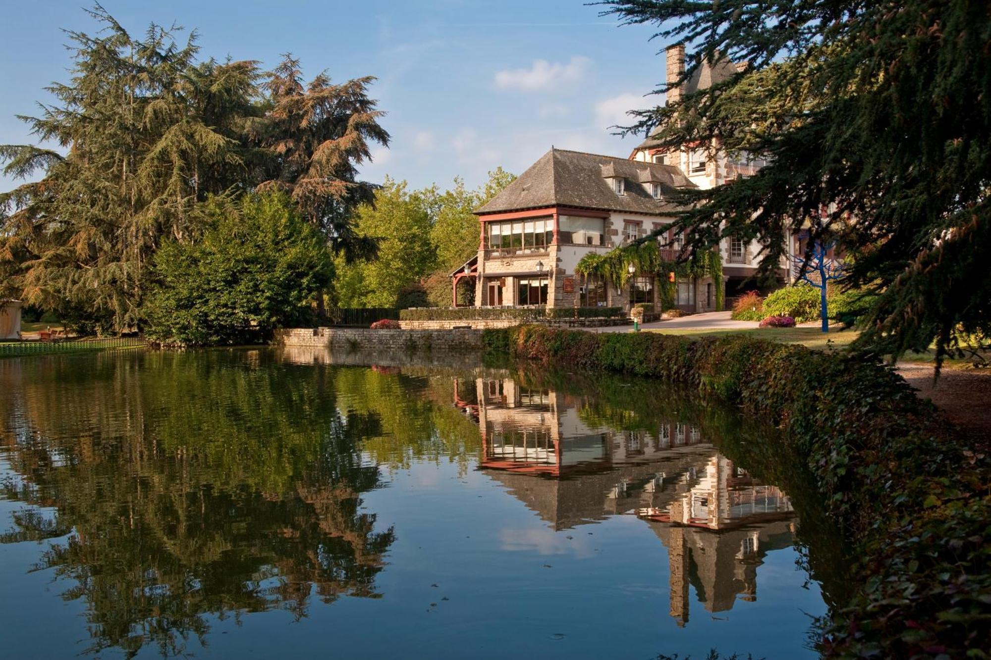 Logis Ar Milin Hotel Chateaubourg  Exterior photo