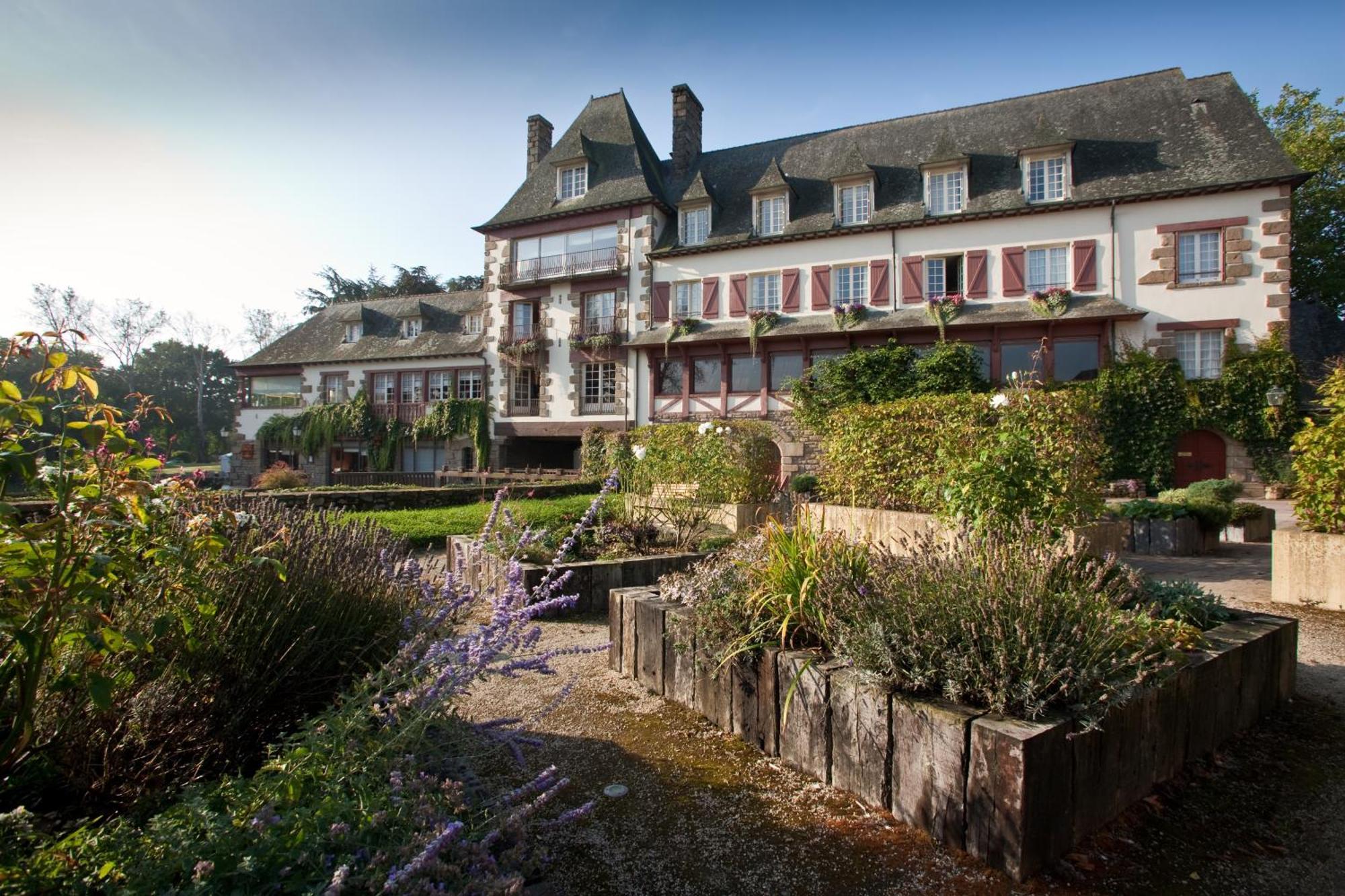 Logis Ar Milin Hotel Chateaubourg  Exterior photo