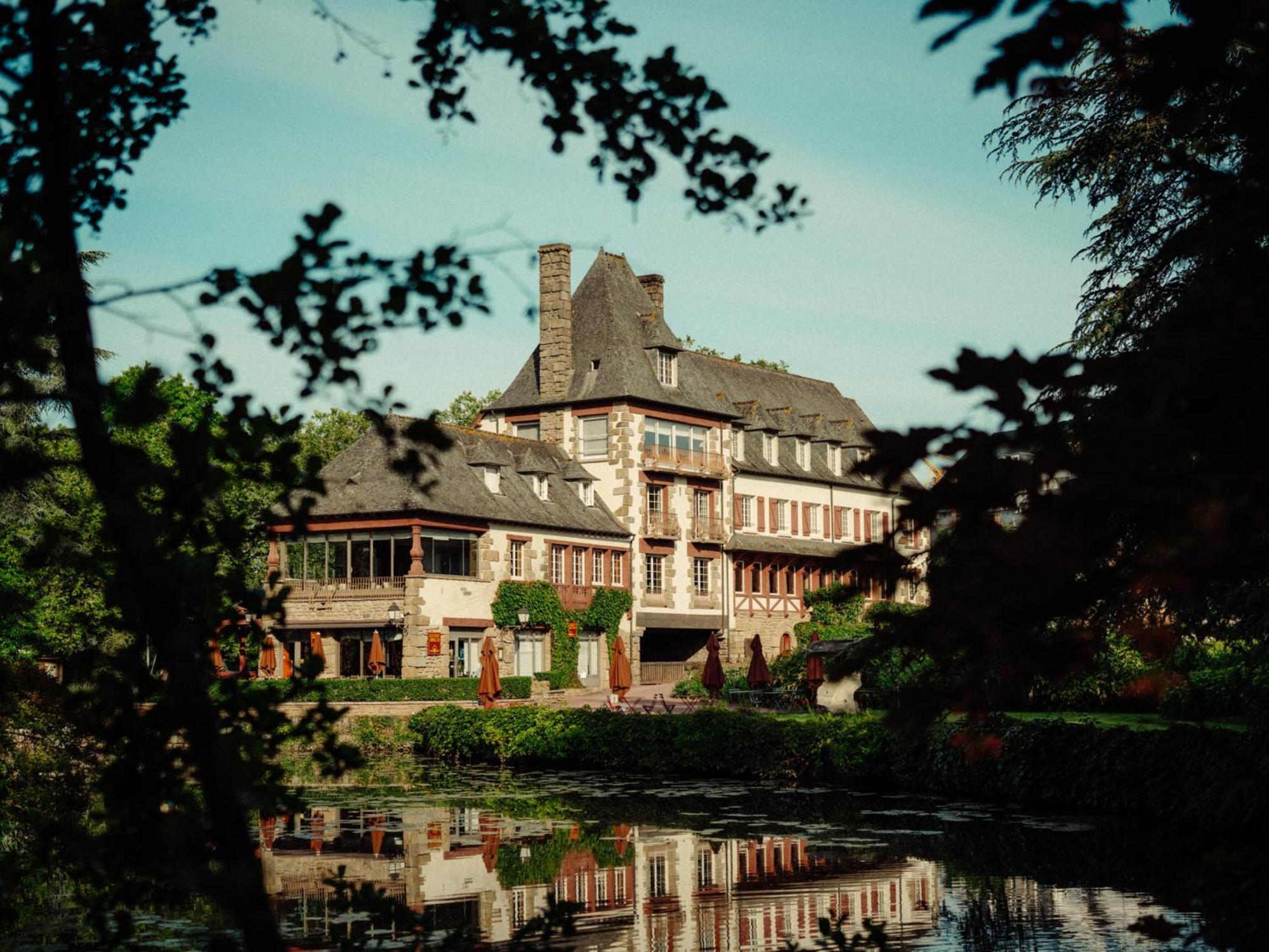 Logis Ar Milin Hotel Chateaubourg  Exterior photo