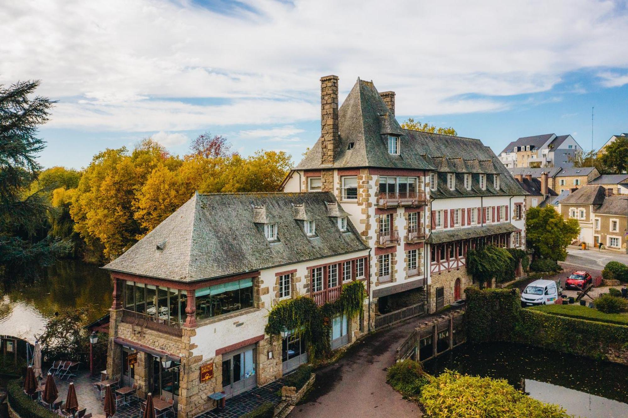 Logis Ar Milin Hotel Chateaubourg  Exterior photo