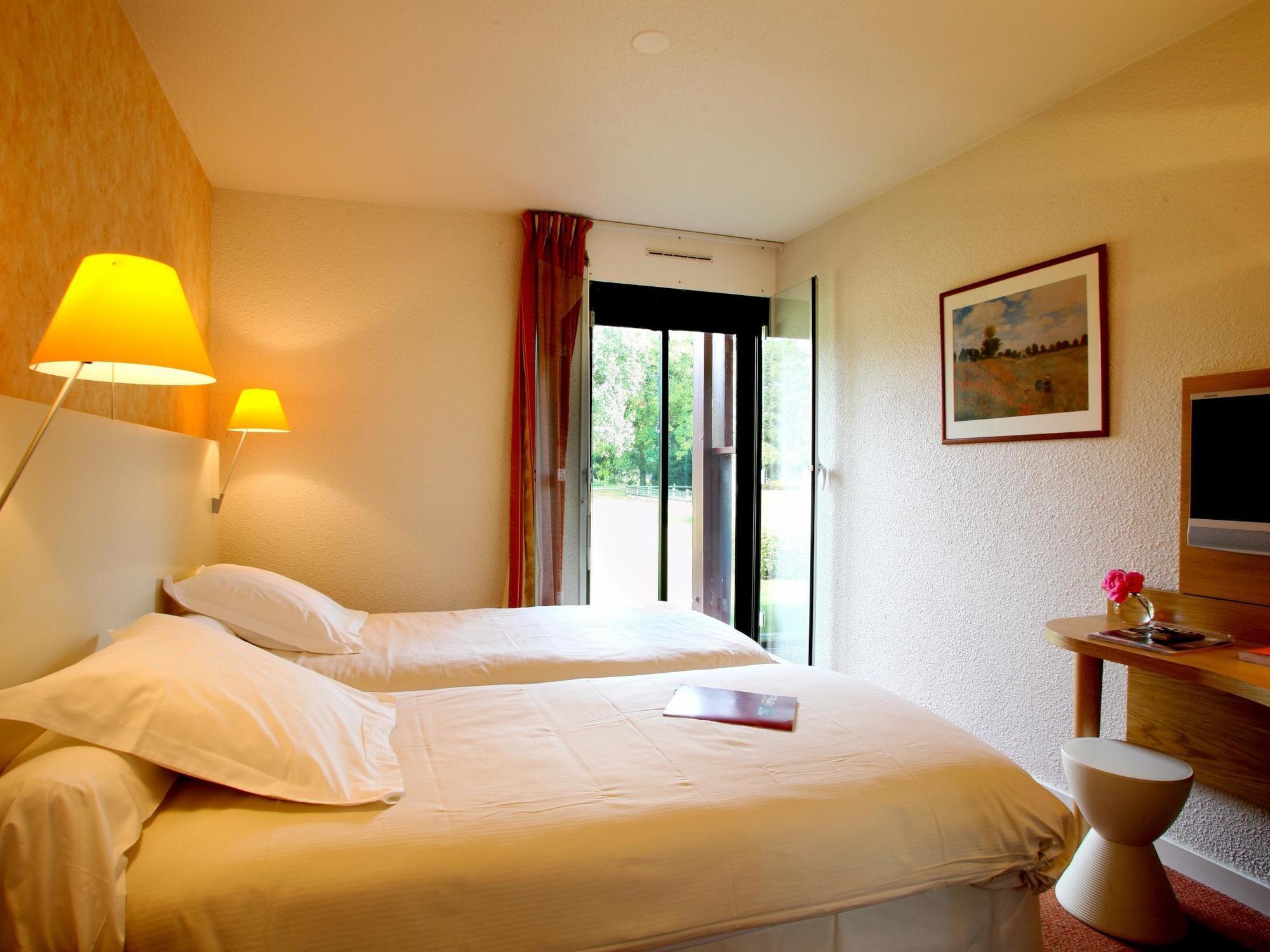 Logis Ar Milin Hotel Chateaubourg  Exterior photo